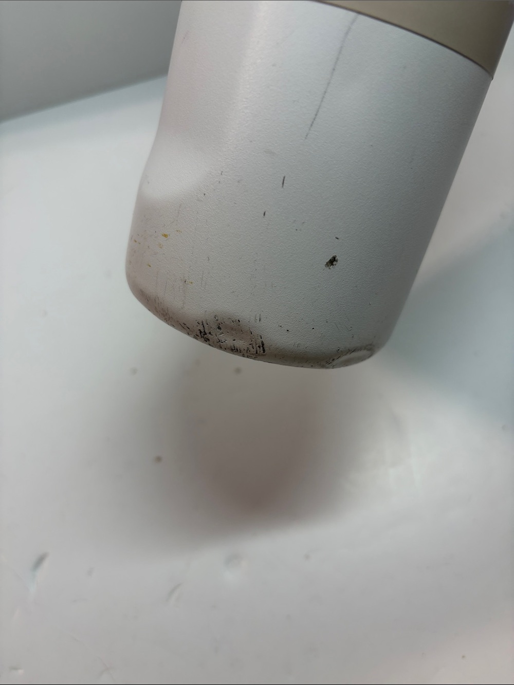 Used Owala 24 oz FreeSip Water Bottle with Straw - Picture 2 of 5
